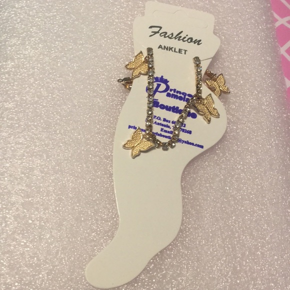 Gold tone Rhinestone Butterflies Ankle Bracelet - Picture 2 of 4